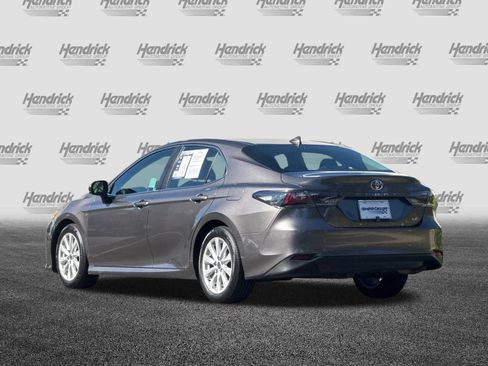 Used 2020 Toyota Camry LE FWD image 7
