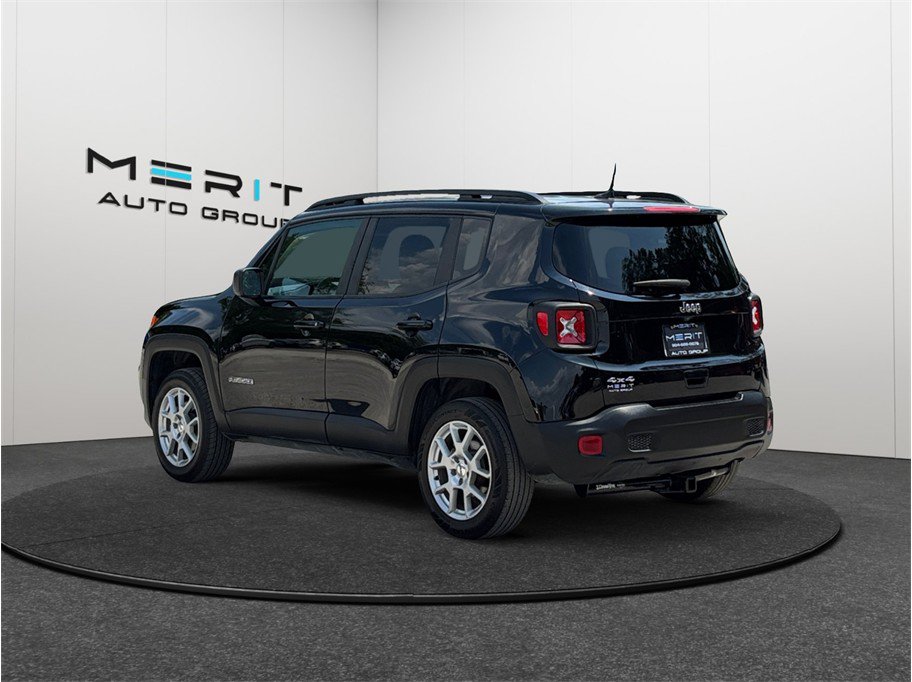 Used 2023 Jeep Renegade Latitude AWD/4WD image 7
