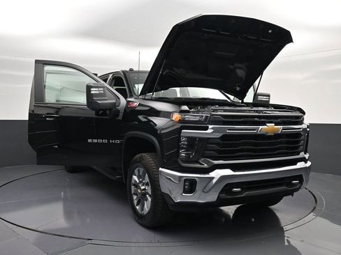 Used 2026 Chevrolet Silverado 2500 LT AWD/4WD image 33
