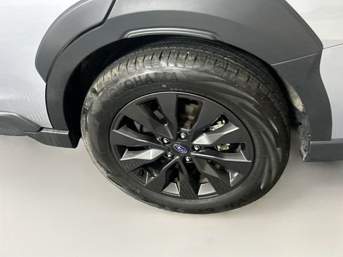 Used 2025 Subaru Outback Onyx Edition AWD/4WD image 11