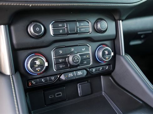 Used 2023 Chevrolet Tahoe Premier image 16