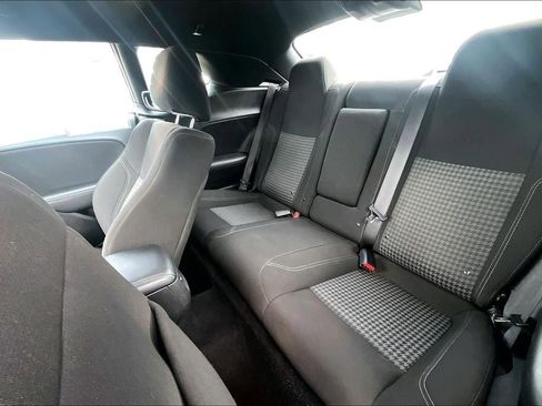 Used 2022 Dodge Challenger SXT w/ Driver Convenience Group image 19