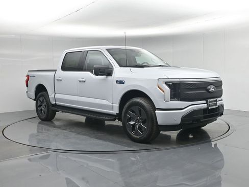 New 2025 Ford F150 Lightning Flash image 31
