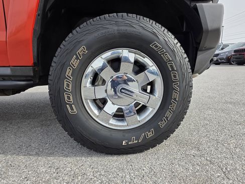 Used 2009 HUMMER H3T Luxury image 28