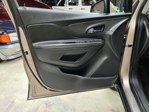 Used 2019 Buick Encore Preferred AWD/4WD image 28