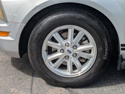 Used 2009 Ford Mustang Coupe image 21