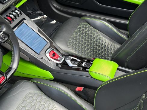 Used 2021 Lamborghini Huracan EVO RWD image 22