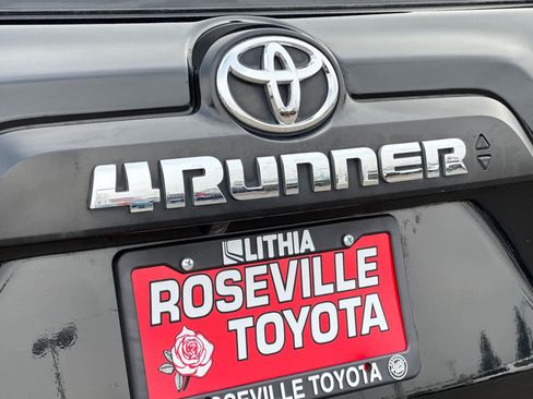 Used 2024 Toyota 4Runner TRD Off-Road Premium image 33