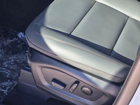 New 2026 Ford Explorer Active w/ Active Comfort Package image 24