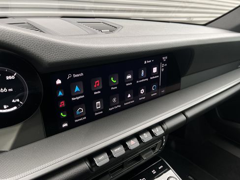 Certified 2023 Porsche 911 Carrera w/ Sportdesign Package image 25