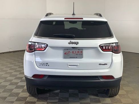 Used 2024 Jeep Compass Latitude AWD/4WD image 13