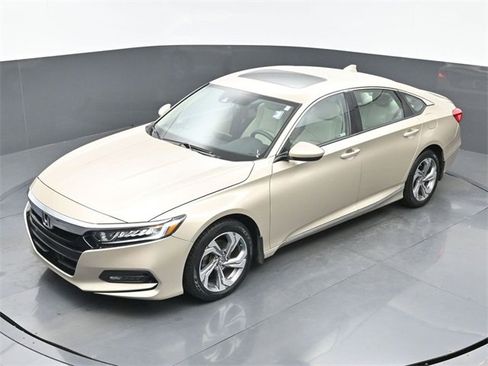 Certified 2018 Honda Accord EX image 30