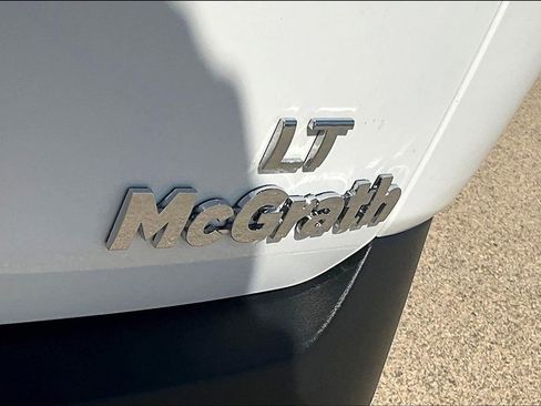 Used 2022 Chevrolet Traverse LT w/ LPO, Cargo Package image 22