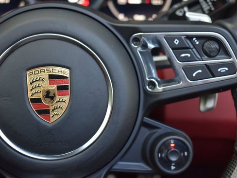 Used 2023 Porsche Cayenne Turbo w/ Premium Package Plus image 22