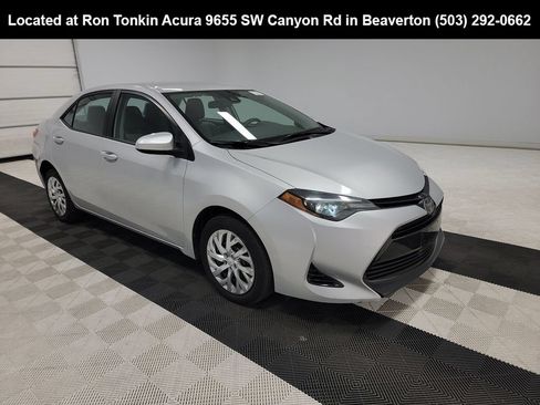Used 2019 Toyota Corolla LE FWD image 1