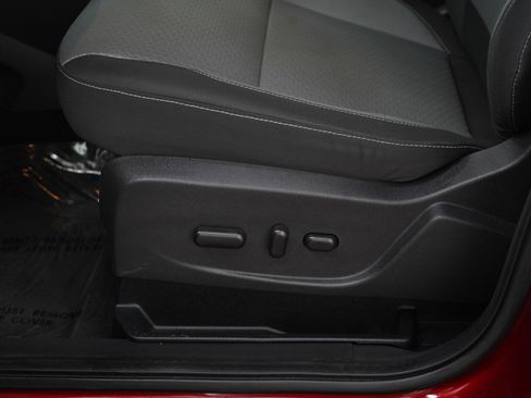 Used 2018 Ford Escape SE w/ SE Sync 3 Package AWD/4WD image 22