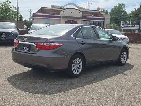 Used 2015 Toyota Camry LE FWD image 5