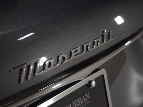 Used 2022 Maserati Levante Modena image 10