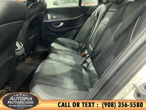 Used 2022 Mercedes-Benz E 350 4MATIC Sedan image 18