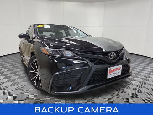 Used 2023 Toyota Camry SE AWD/4WD image 2