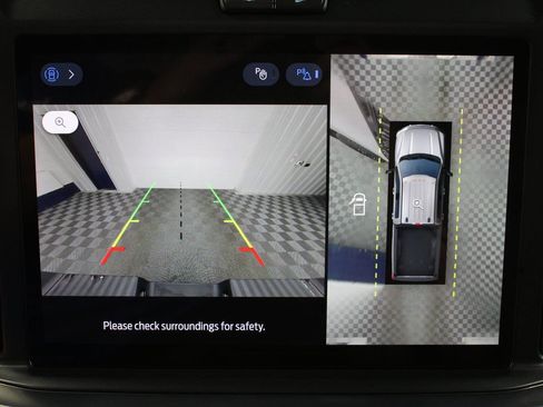 Used 2025 Ford F350 Lariat w/ Black Appearance Package image 15