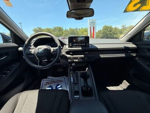 Used 2023 Honda Accord EX image 20