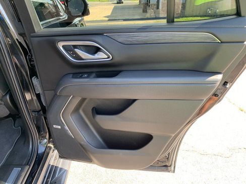 Used 2022 GMC Yukon SLT w/ SLT Premium Package RWD image 17