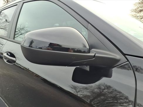 Used 2024 Chevrolet Trax ACTIV w/ Sunroof Package image 8