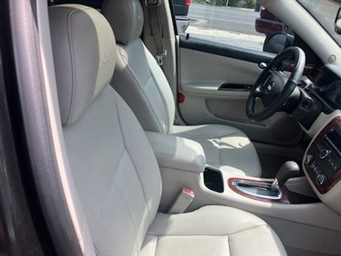 Used 2006 Chevrolet Impala SS w/ Convenience Package image 11