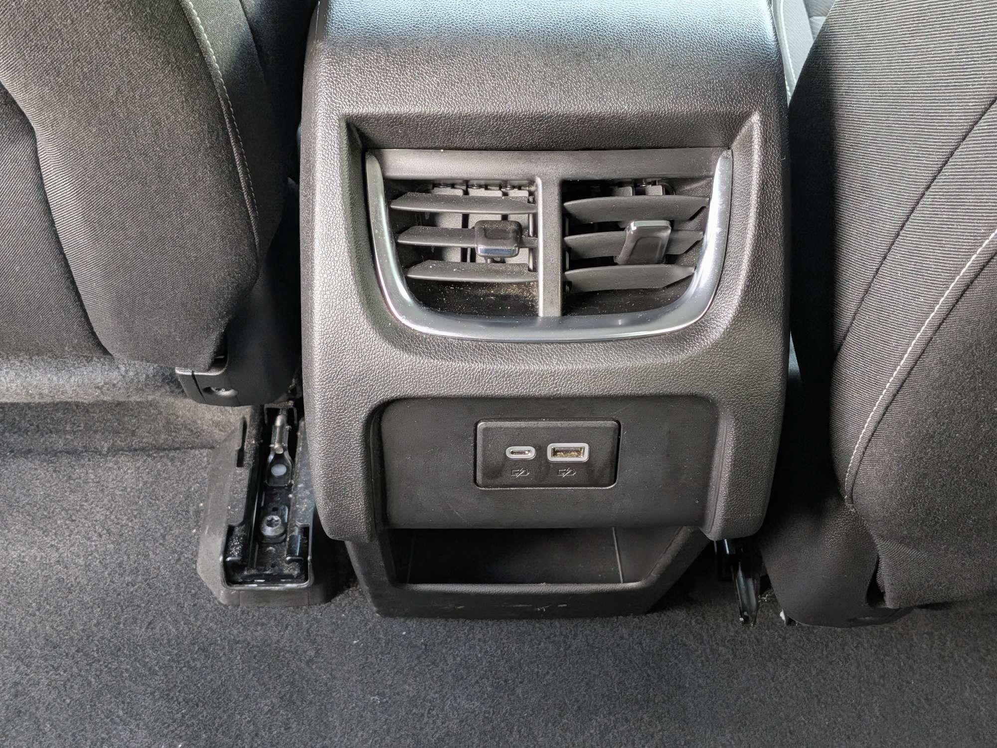 Used 2025 Chevrolet Blazer LT AWD/4WD image 15