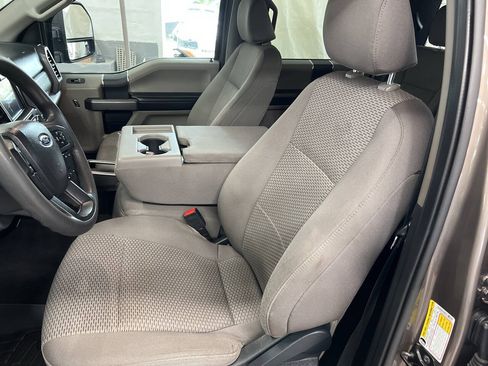 Used 2022 Ford F350 XLT AWD/4WD image 9
