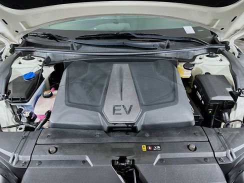 Used 2023 Kia EV6 Wind image 33