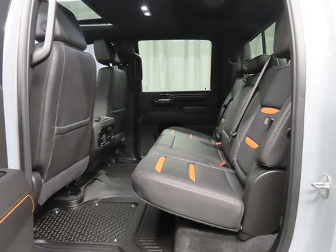 Used 2024 GMC Sierra 2500 AT4 w/ AT4 Premium Plus Package image 13