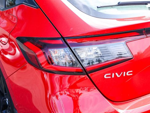 Certified 2025 Honda Civic Sport image 12