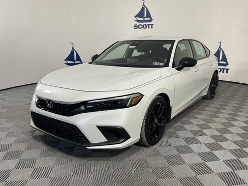 Used 2023 Honda Civic Sport image 3