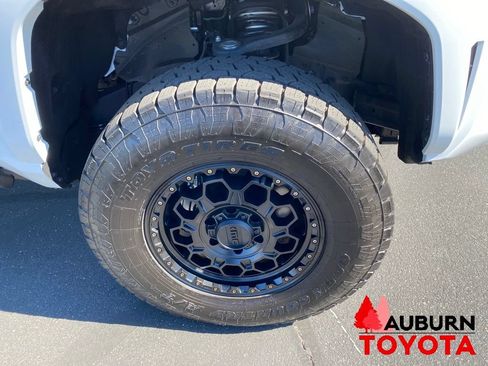 Used 2025 Toyota Tacoma TRD Sport AWD/4WD image 10