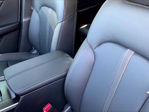 Used 2025 MAZDA CX-90 3.3 Turbo w/ Select Package image 19