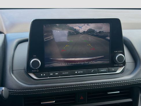 Used 2023 Nissan Rogue SV w/ SV Premium B Package image 13