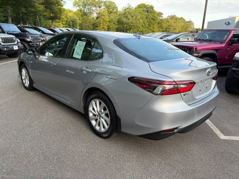 Used 2022 Toyota Camry LE AWD/4WD image 4