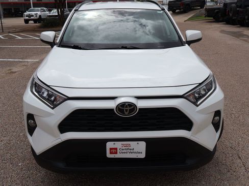 Used 2021 Toyota RAV4 XLE FWD image 8