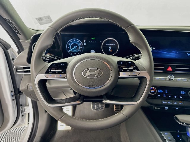 New 2026 Hyundai Elantra SEL FWD image 15