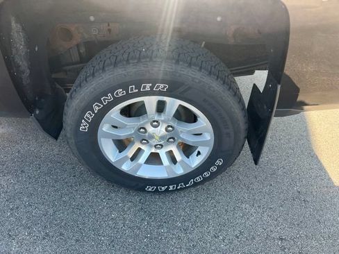Used 2018 Chevrolet Silverado 1500 LT w/ All Star Edition AWD/4WD image 12