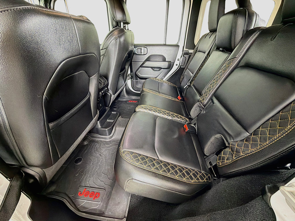 Used 2023 Jeep Wrangler Unlimited Sahara AWD/4WD image 25