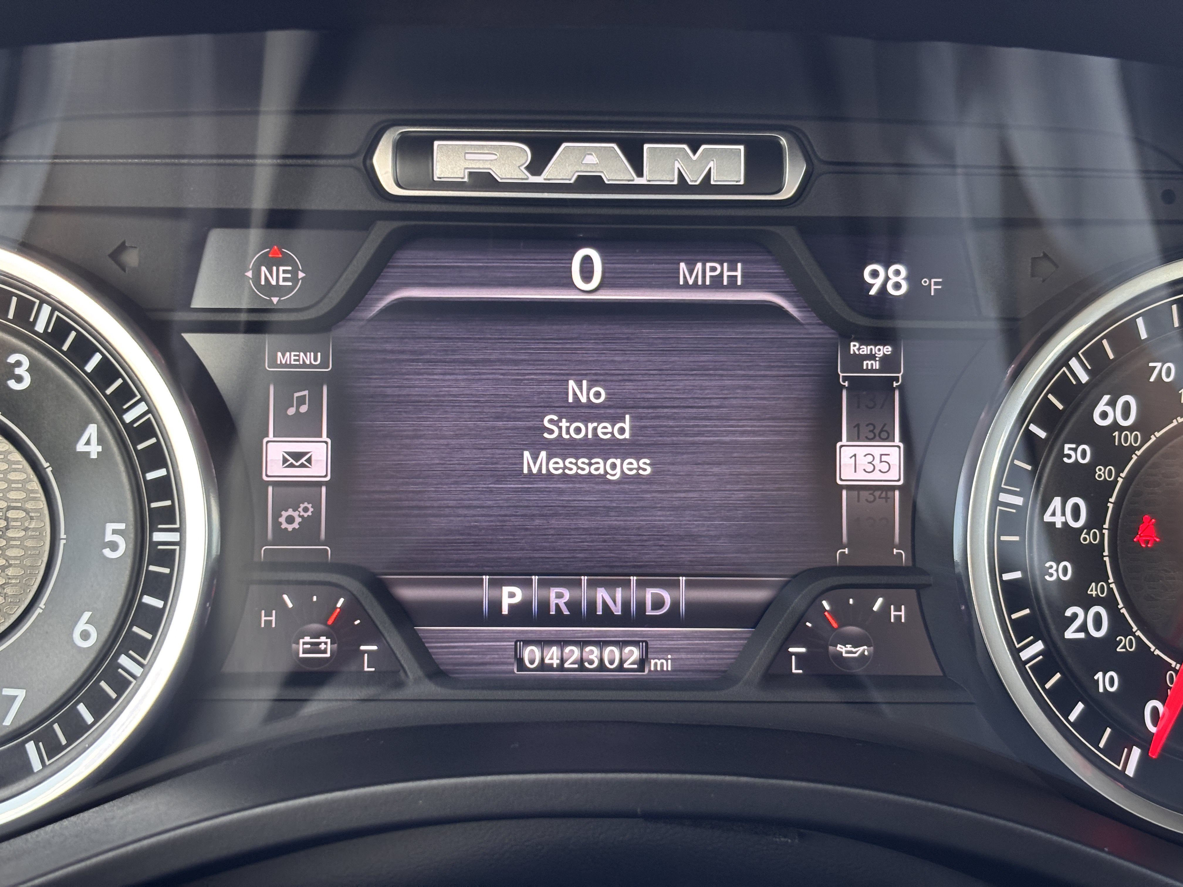 Used 2023 RAM 1500 Laramie RWD image 13