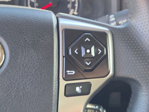 Used 2024 Toyota 4Runner SR5 image 32