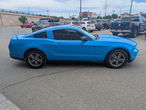 Used 2010 Ford Mustang Coupe RWD image 6