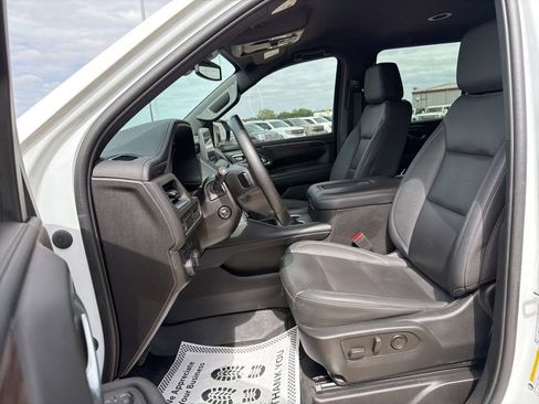 Used 2023 Chevrolet Tahoe Z71 w/ Luxury Package AWD/4WD image 12