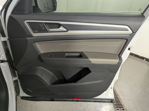 Used 2023 Volkswagen Atlas Cross Sport SEL Premium R-Line AWD/4WD image 28