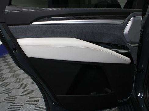 Used 2026 Cadillac Escalade V AWD/4WD image 76