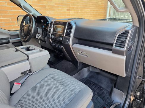 Used 2015 Ford F150 XLT w/ Equipment Group 302A Luxury AWD/4WD image 19